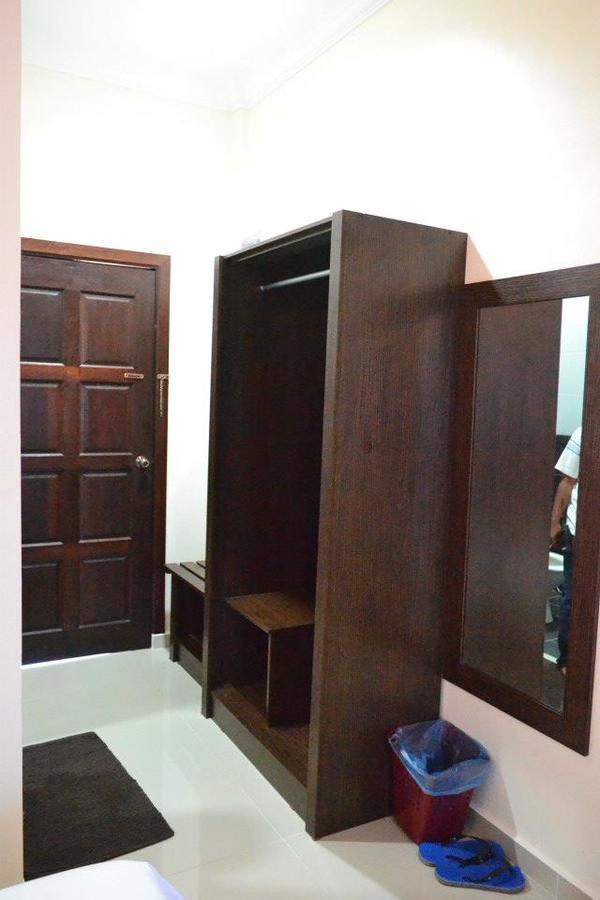 Teluk Lipat Seaview Inn Dungun Kültér fotó