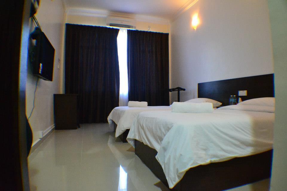Teluk Lipat Seaview Inn Dungun Kültér fotó