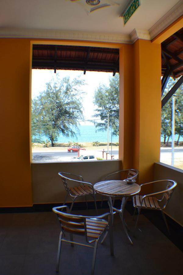 Teluk Lipat Seaview Inn Dungun Kültér fotó