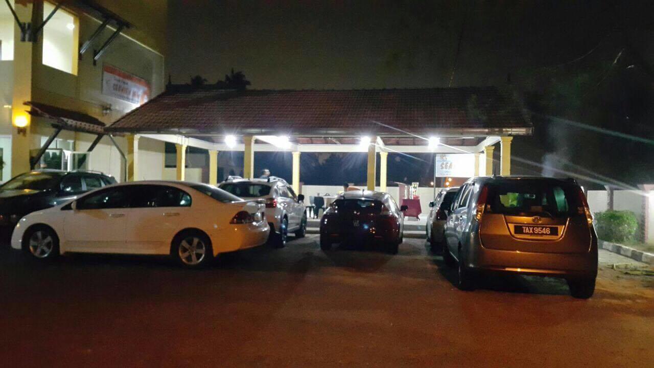 Teluk Lipat Seaview Inn Dungun Kültér fotó