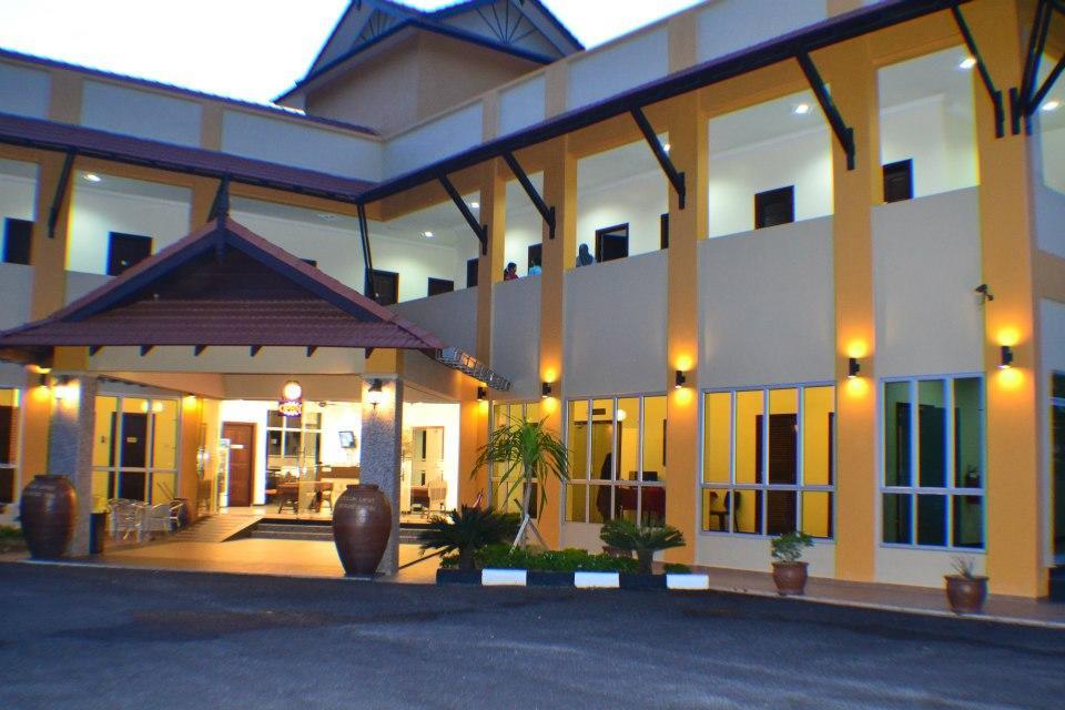 Teluk Lipat Seaview Inn Dungun Kültér fotó