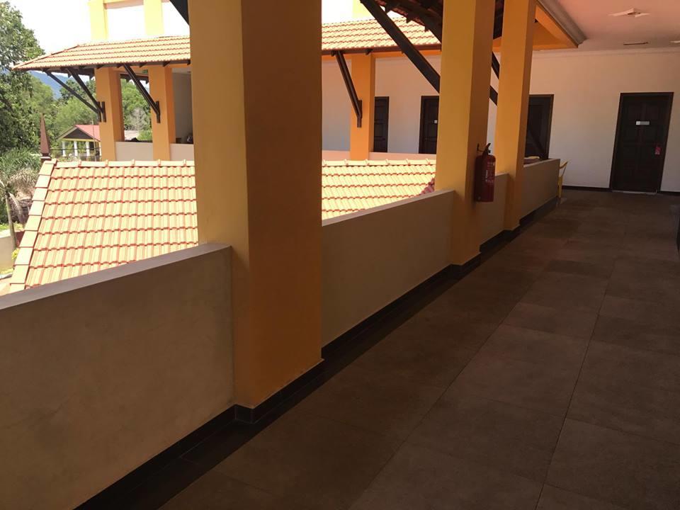 Teluk Lipat Seaview Inn Dungun Kültér fotó