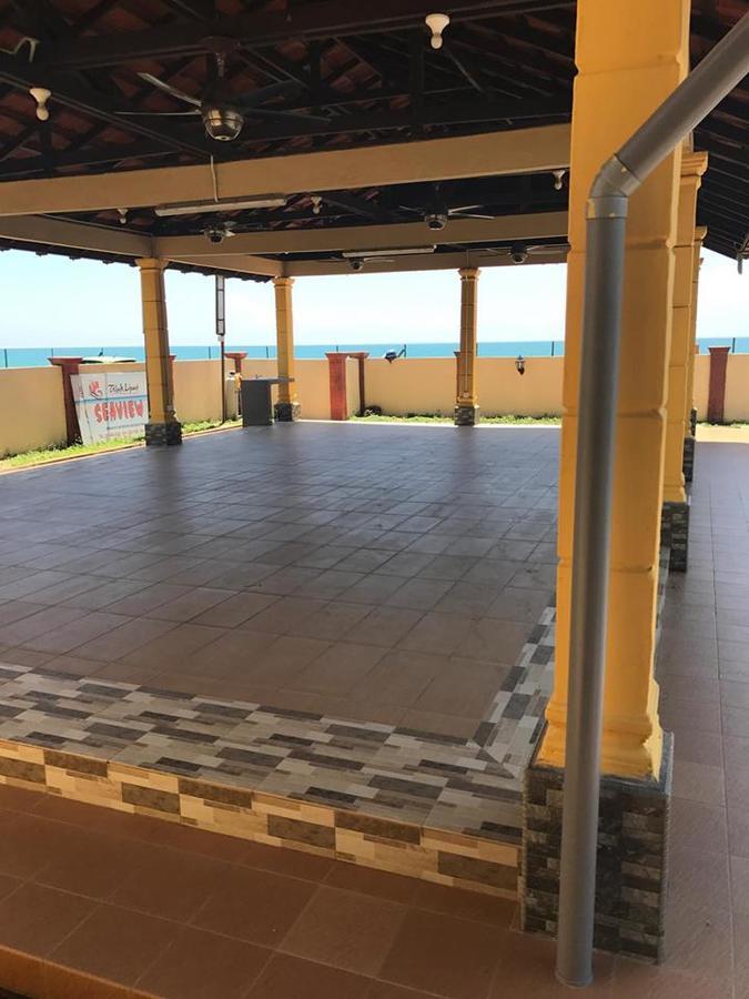 Teluk Lipat Seaview Inn Dungun Kültér fotó