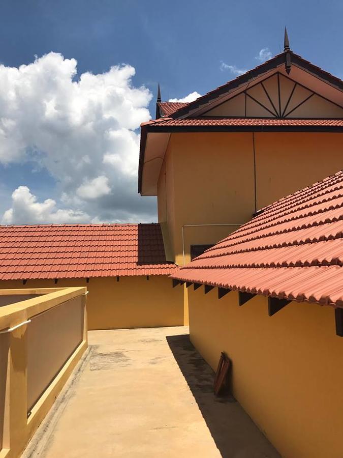Teluk Lipat Seaview Inn Dungun Kültér fotó