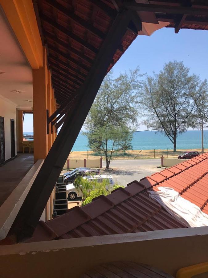 Teluk Lipat Seaview Inn Dungun Kültér fotó